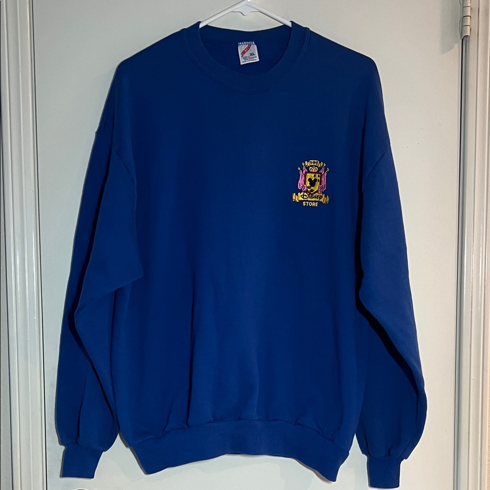 Vintage Disney Store Embroidered Logo Crew Neck Pullover Sweatshirt
